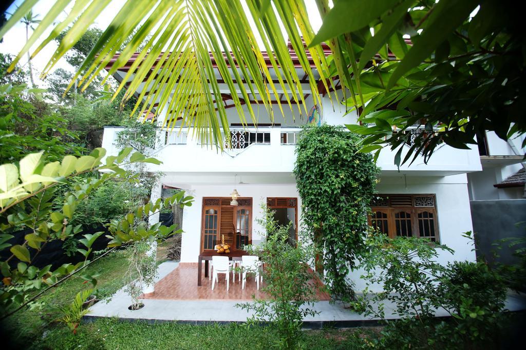 Summer Valley Boutique Villa Unawatuna Esterno foto