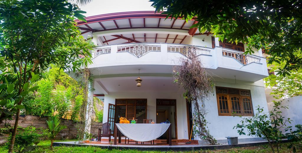 Summer Valley Boutique Villa Unawatuna Esterno foto