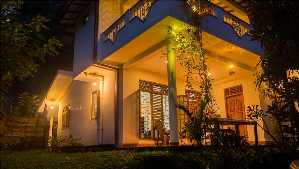 Summer Valley Boutique Villa Unawatuna Esterno foto