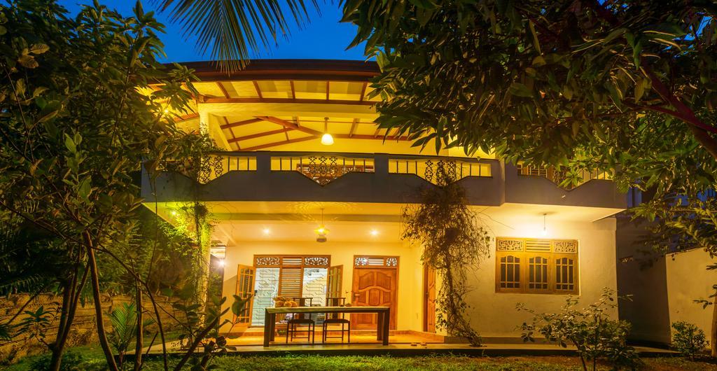 Summer Valley Boutique Villa Unawatuna Esterno foto