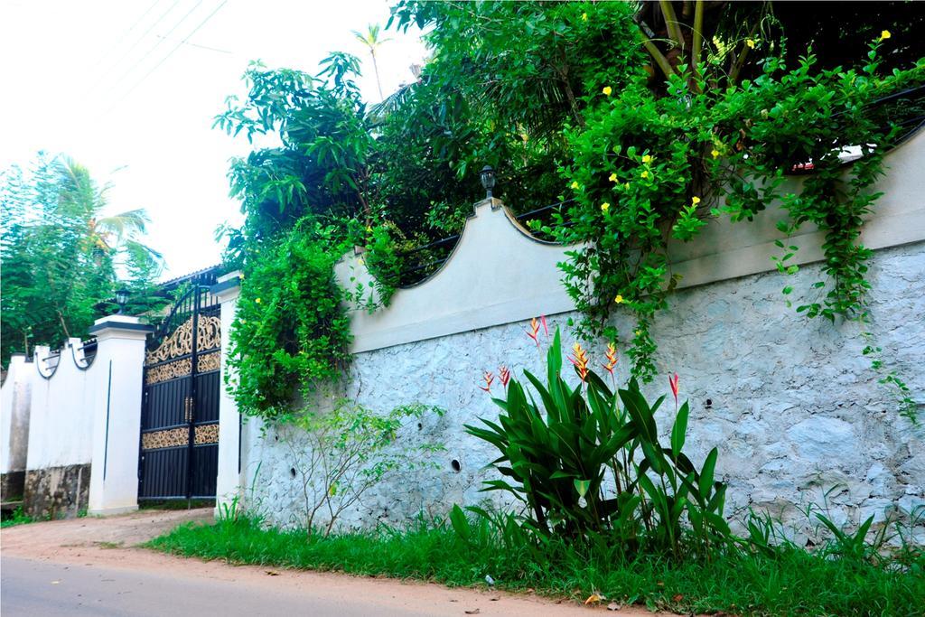 Summer Valley Boutique Villa Unawatuna Esterno foto